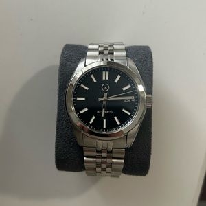 Islander Watch ISL-36